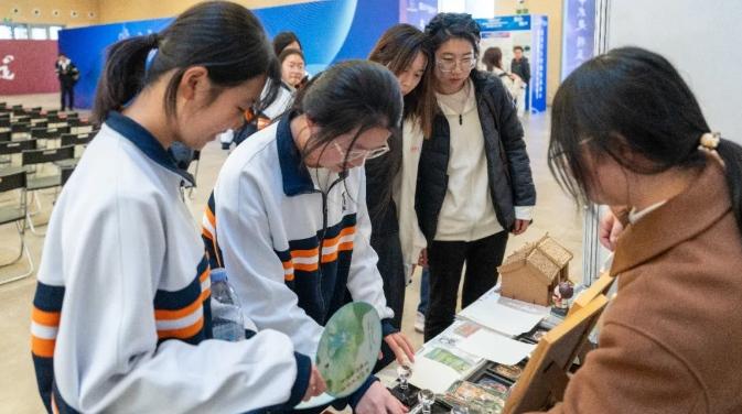 传承红色基因，筑梦青春展馆 共青团北京建筑大学委员会承办主题活动展览